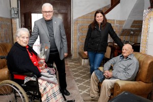 1037-visita-al-vecino-de-mas-edad-de-pucol-4