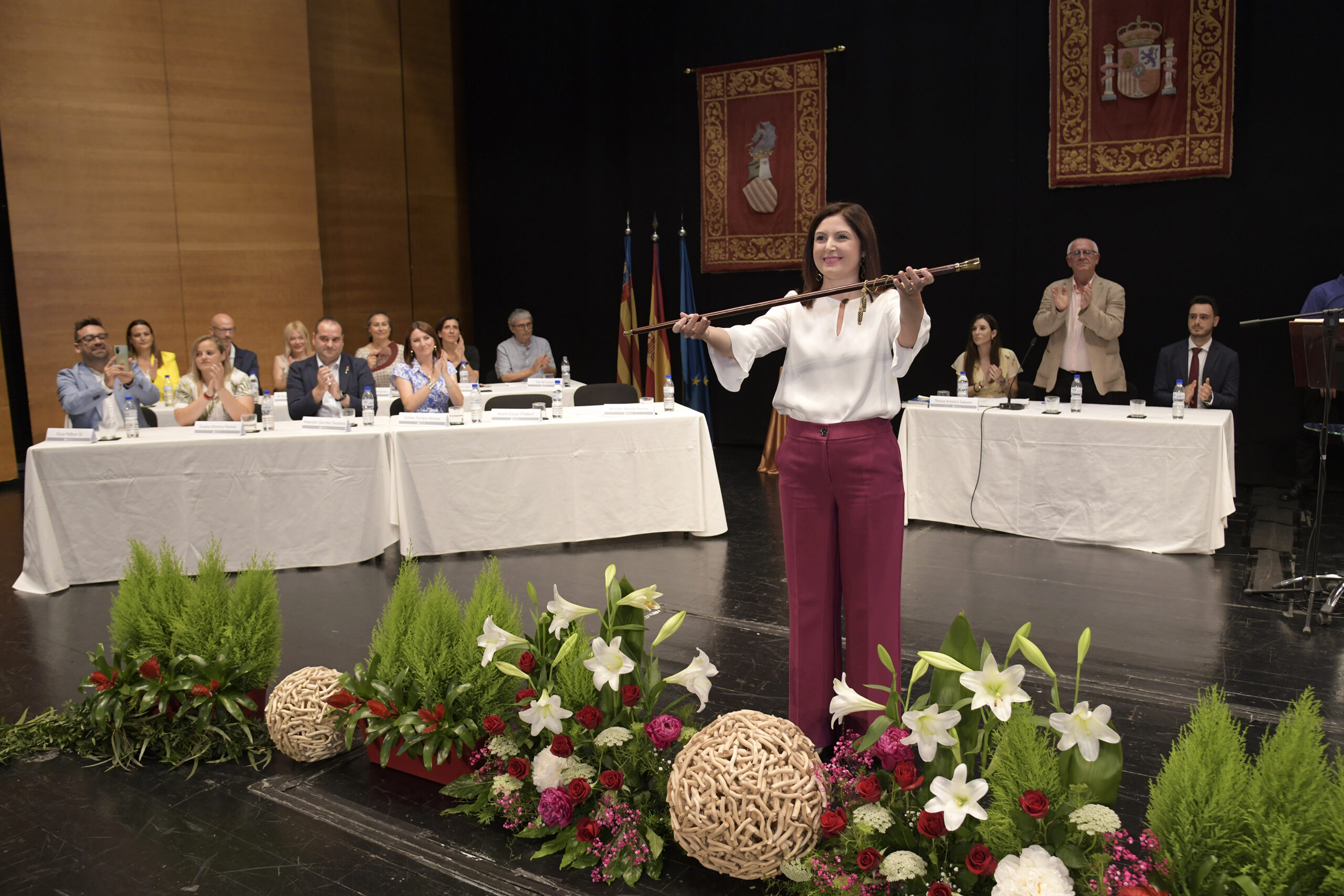 Maribel Albalat, Proclamada Alcaldessa De Paiporta En El Ple De ...